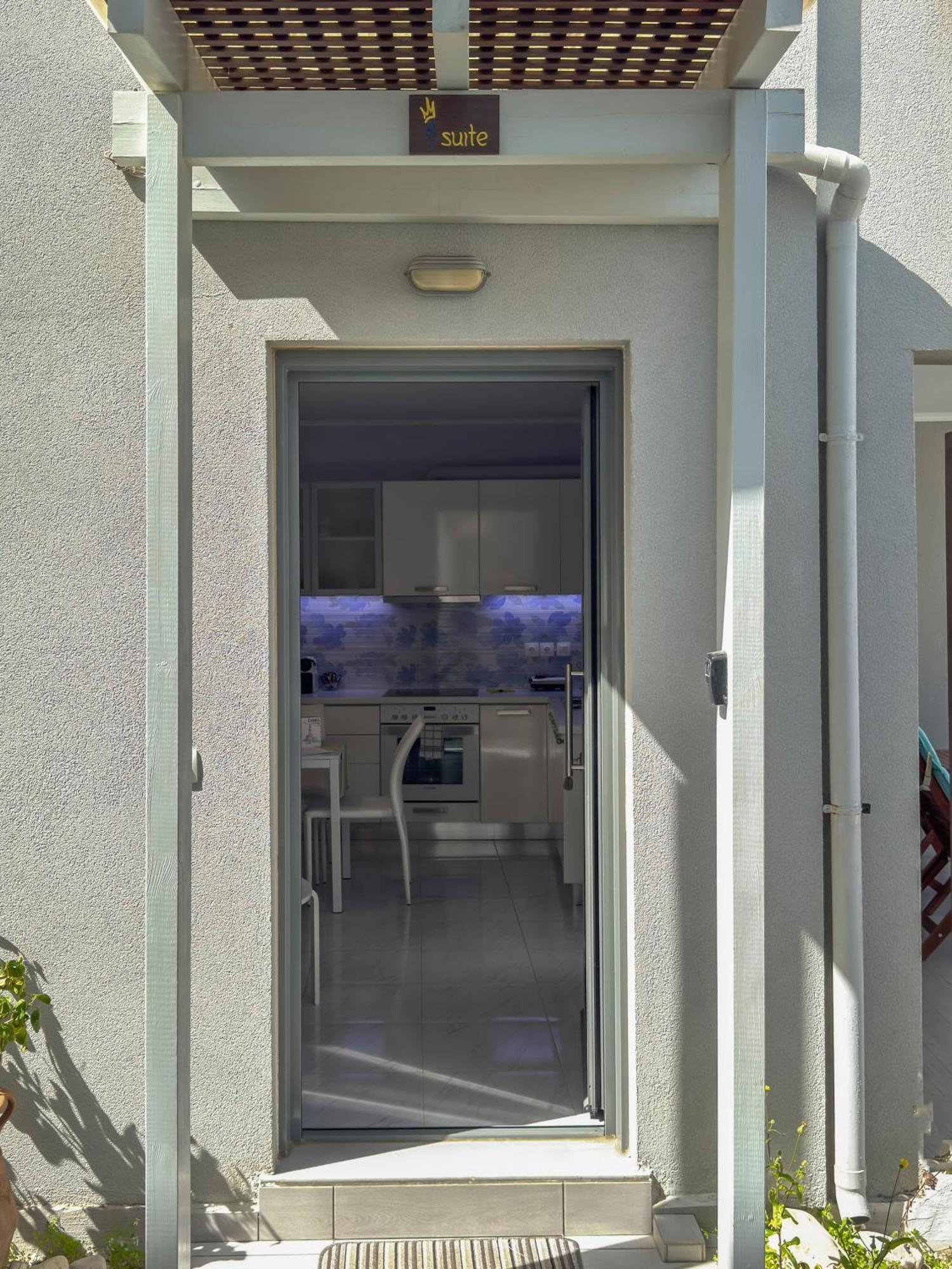 Alisahni Villa & Suite Kato Daratso Exterior photo